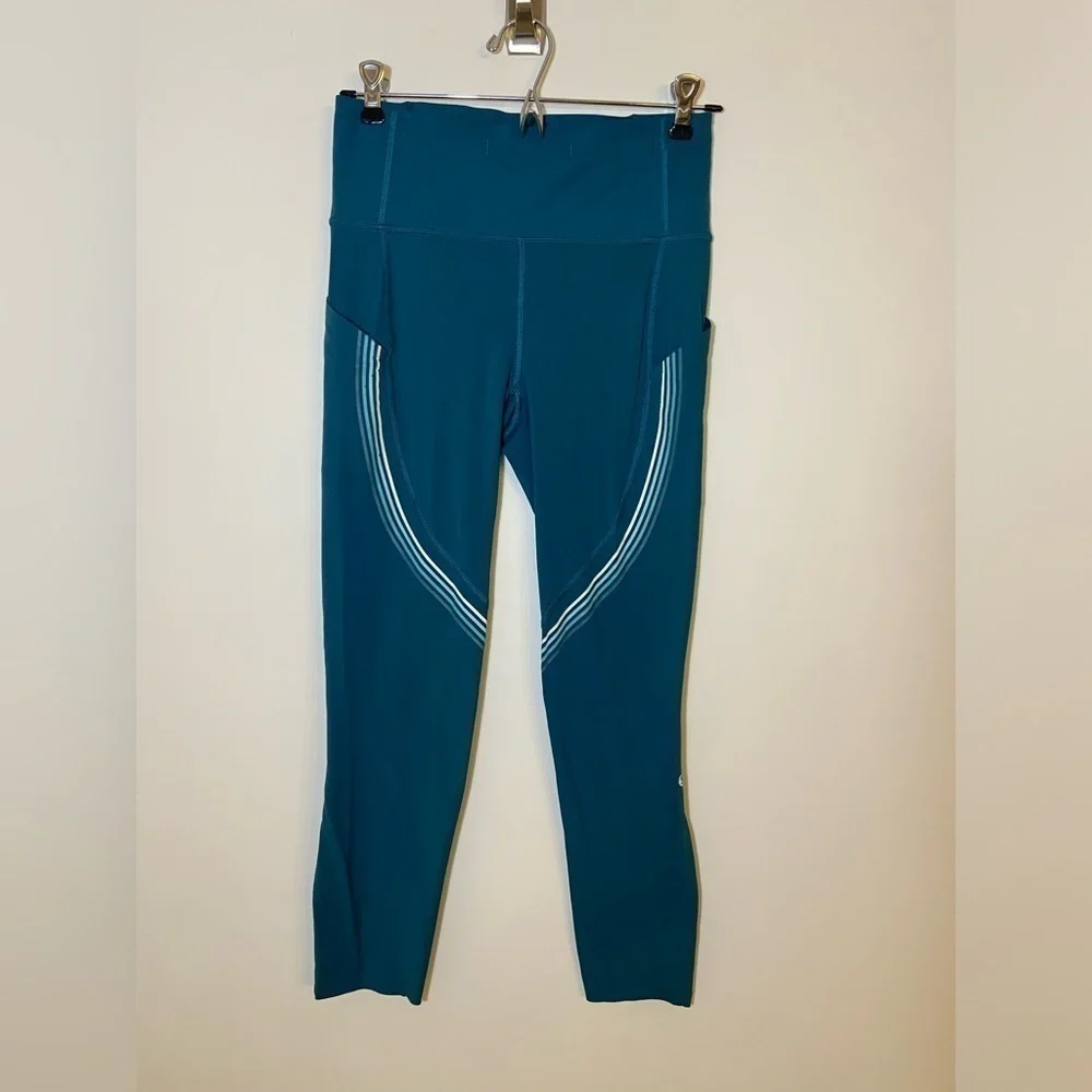 Lululemon Women's Speed Limit Crop Leggings sz 6 Side Pockets  23